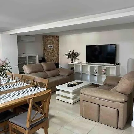 Casa Toja. Agradable Y Familiar. Vimianzo