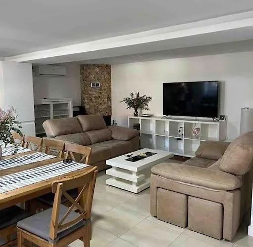 Casa Toja. Agradable Y Familiar. Vimianzo